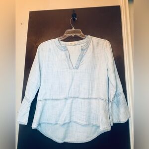 Anthropology Cloth & Stone chambray high low, bell sleeve 100 % lyocell sz S